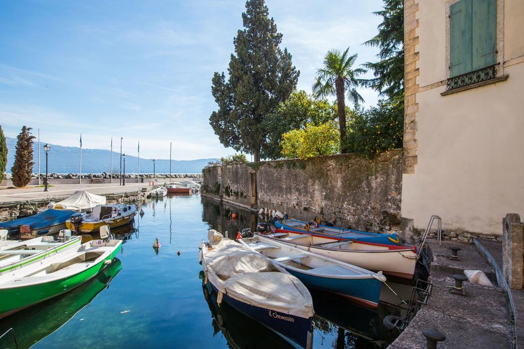 Il Batti Apartment Water Front And Private Beach Тосколано-Мадерно Экстерьер фото